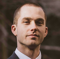 Expert en trading et analyste spécialisé du marché des cryptomonnaies, Thomas Whitfield